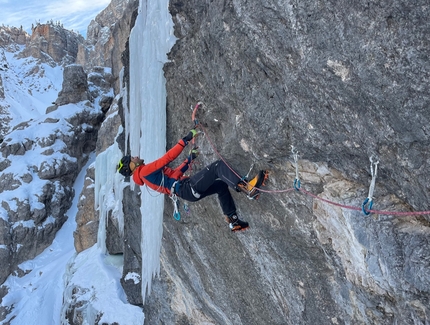 Bella Ramponella, Val dai Tamersc, Fanes, Dolomites, Christoph Hainz, Simon Kehrer - Making the first ascent of Bella Ramponella in Val dal Sé (Val dai Tamersc, Fanes), Dolomites (Christoph Hainz, Simon Kehrer 2023)