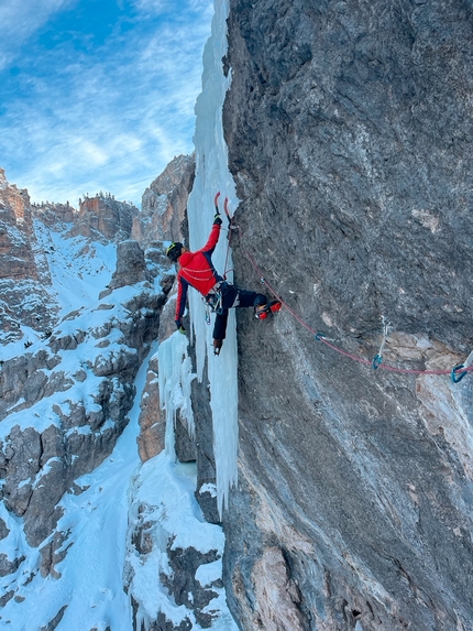 Bella Ramponella, Val dai Tamersc, Fanes, Dolomiti, Christoph Hainz, Simon Kehrer - L'apertura di Bella Ramponella in Val dal Sé (Val dai Tamersc, Fanes), Dolomiti (Christoph Hainz, Simon Kehrer 2023)