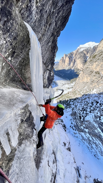 Bella Ramponella, Val dai Tamersc, Fanes, Dolomites, Christoph Hainz, Simon Kehrer - Making the first ascent of Bella Ramponella in Val dal Sé (Val dai Tamersc, Fanes), Dolomites (Christoph Hainz, Simon Kehrer 2023)