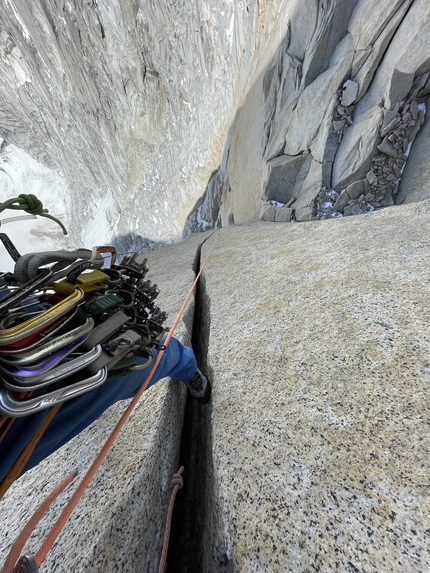 Aguja Rafael Juárez, Patagonia, Yacaré, Pedro Odell, Tomas Odell - The first ascent of Yacaré on Aguja Rafael Juárez in Patagonia (Pedro Odell, Tomas Odell 01/02/2023)