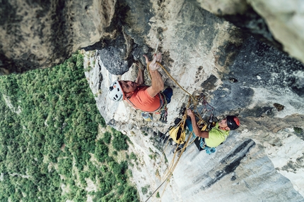 Monte Cimo, Scoglio dei Ciclopi, Val d’Adige, Rolando Larcher, Luca Giupponi - Rolando Larcher & Luca Giupponi su 'Big Roof' allo Scoglio dei Ciclopi del Monte Cimo in Val d’Adige