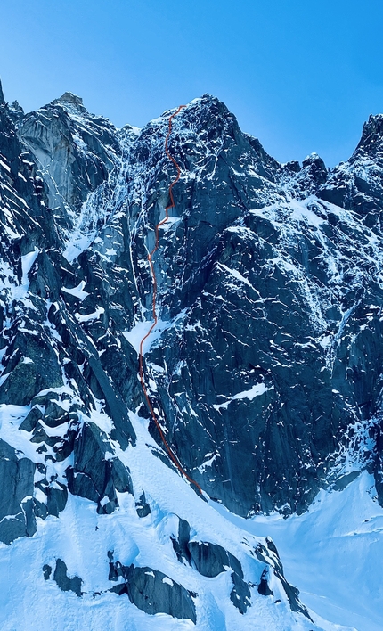 Aiguille des Pèlerins, Mont Blanc, Tom Livingstone, Symon Welfringer - La Croisade on Aiguille des Pèlerins (Tom Livingstone, Symon Welfringer)