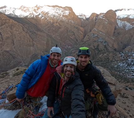 Kairos, Taghia, Morocco, Davide Gaeta, Gabriele Gorobey, Guido De Sabbata - Davide Gaeta, Gabriele Gorobey, Guido De Sabbata on the summit of Kairos, Taghia, Morocco (Davide Gaeta, Gabriele Gorobey, Guido De Sabbata 03/2023)