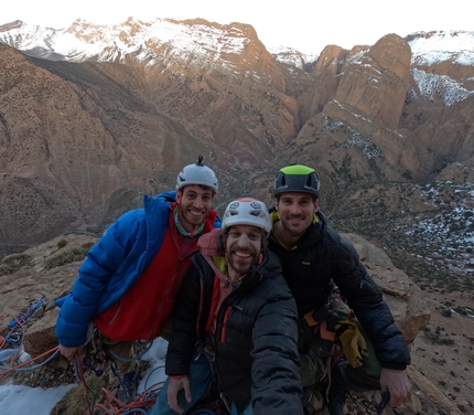 Kairos, Taghia, Marocco, Davide Gaeta, Gabriele Gorobey, Guido De Sabbata - Davide Gaeta, Gabriele Gorobey, Guido De Sabbata in cima a Kairos, Taghia, Marocco, 03/2023