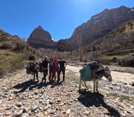 Kairos, Taghia, Marocco, Davide Gaeta, Gabriele Gorobey, Guido De Sabbata - Tutti i muli in Taghia, Marocco (Davide Gaeta, Gabriele Gorobey, Guido De Sabbata 03/2023)