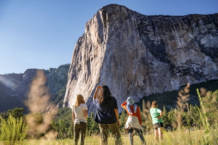 Ascend, costrette a fuggire dai Talebani, cinque donne afghane trovano casa nell'arrampicata