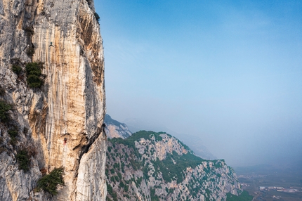 Zanzara Sud climbed free on Monte Colodri at Arco, Italy, by Marco Cordin