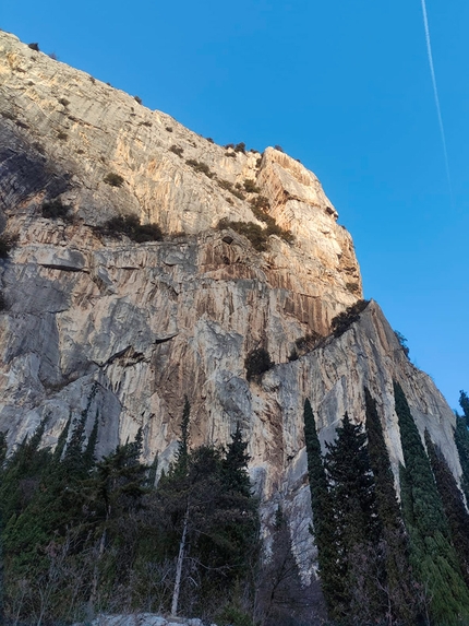 Monte Colodri, Arco - Monte Colodri, Arco e il pilastro Zanzara