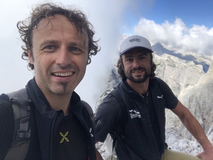 Riccardo Bee, Dolomiti - Emanuele Confortin assieme a Marco Bergamo durante un sopralluogo sull'Agner per le riprese del film 'L’ultima via di Riccardo Bee'