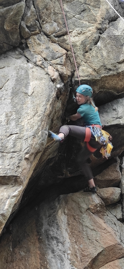 Merenderos Trad, Valle di Susa - Leonie Kutshale sul Tetto di The Skull, Merenderos Trad in Valle di Susa