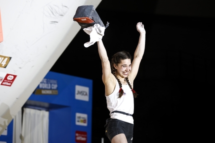 Coppa del Mondo Boulder 2023: Brooke Raboutou e Mejdi Schalck vincono la prima tappa a Hachioji