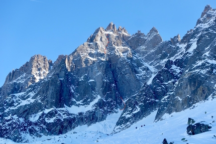 Tom Livingstone, Rob Smith climb NW Face of Aiguille du Blaitiere