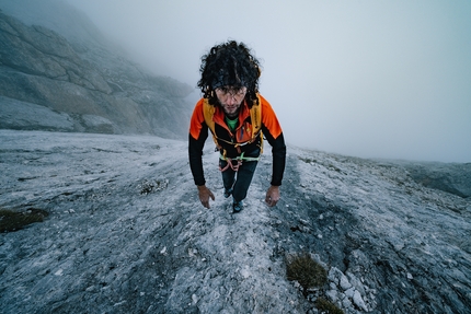 Peter Moser, Pale di San Martino, Dolomiti - Peter Moser in azione il 10/08/2021 nelle Pale di San Martino, Dolomiti. L’alpinista e guida alpina ha salito in giornata sei delle principali cime del gruppo seguendo le vie aperte dai primi alpinisti dell’800: Cimon della Pala, Pala di San Martino, Cima Canali, Sass Maor, Sass d’Ortiga e Piz de Sagron.