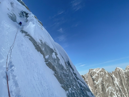 Citadel, Kichatna Spires, Alaska, Joseph Hobby, Zach Lovell - Joseph Hobby on Borealis Face, Citadel NW Face, Kichatna Spires, Alaska (Joseph Hobby, Zach Lovell 19/04/2023)