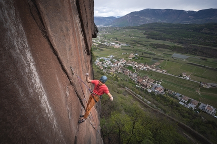 Michele Caminati, Toewalker, Bozen - Michele Caminati climbing his 'Toewalker' close to Bozen, South Tyrol, Italy