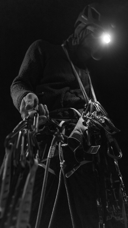 Siebe Vanhee, Dawn Wall, El Capitan, Yosemite - Siebe Vanhee climbing at night while attempting to repeat the Dawn Wall on El Capitan in Yosemite, January 2022