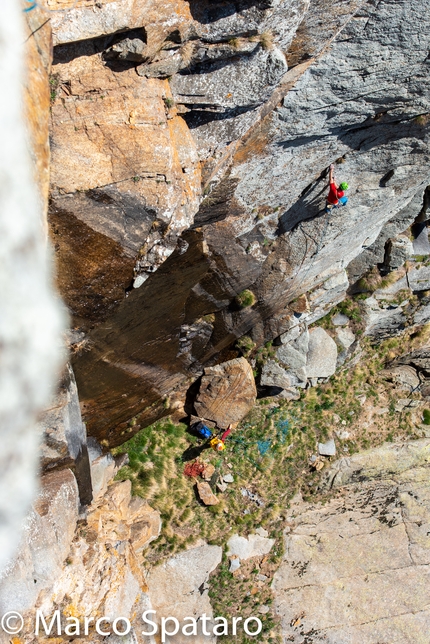 Valle Orco, Parete delle Aquile, Federica Mingolla, Matteo Sella - Federica Mingolla and Matteo Sella climbing 'E ti vengo a cercare', Parete delle Aquile, Valle dell'Orco