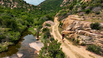 Ewa Majer e Yves Heloury vincono il Sardinia Trail 2023