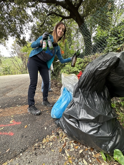 Hike & Clean, Monte Moro, Genova - Durante la prima edizione di Hike & Clean sul Monte Moro a Genova il 14/05/2023