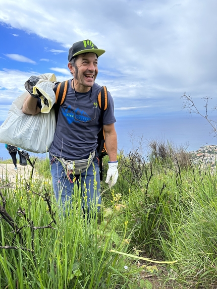 Hike & Clean, oltre 400kg di rifiuti raccolti sul Monte Moro a Genova