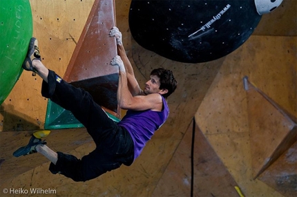 Fischhuber and Noguchi victorious in Sheffield. Fischhuber wins 5th Bouldering World Cup