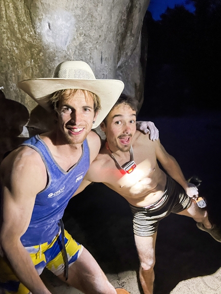 Sébastien Berthe, Hugo Parmentier, Fontainebleau - Seb Berthe & Hugo Parmentier climbing 100 Fontainebleau 7A's in a day on 14 May 2023