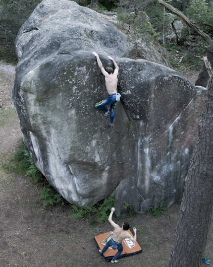 Sébastien Berthe, Hugo Parmentier, Fontainebleau - Seb Berthe & Hugo Parmentier climbing 100 Fontainebleau 7A's in a day on 14 May 2023
