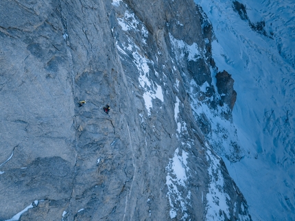Grandes Jorasses, Direttissima, Pointe Walker, Charles Dubouloz, Clovis Paulin, Symon Welfringer  - Charles Dubouloz, Clovis Paulin & Symon Welfringer climbing the Direttissima on Pointe Walker of the Grande Jorasses (09-13/02/2023)