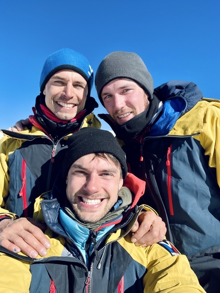 Grandes Jorasses, Direttissima, Punta Walker, Charles Dubouloz, Clovis Paulin, Symon Welfringer  - Charles Dubouloz, Clovis Paulin & Symon Welfringer sulla Direttissima alla Punta Walker della Grande Jorasses (09-13/02/2023)