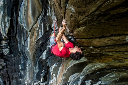 Marcello Bombardi libera El puma (9a) a Chesod in Valle d’Aosta