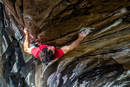 Video: Marcello Bombardi climbs El puma (9a) at Chesod in Valle d’Aosta, Italy