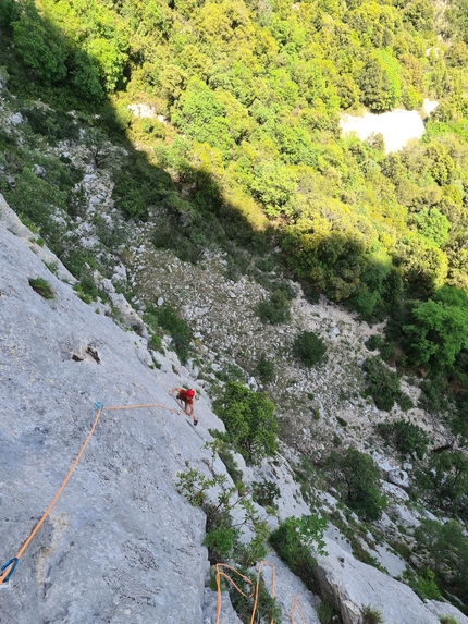 Punta Argennas, Sardinia, Mathias Mandi, Klaas Willems - Mathias Mandi making the first ascent of 'I Ribelli Della Montagna' on Punta Argennas in Sardinia