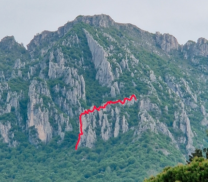 Torrione Quattordio, Monte Moregallo, Monti lariani, Osa di più, Cristian Candiotto - L'apertura di 'Osa di più' al Torrione Quattordio (Monte Moregallo, Monti lariani)