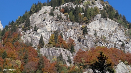 Picikum, Val di Mello, Eraldo Meraldi, Isacco Sala - Le Placche del Mongoloide in Val di Mello dove sale la via Picikum