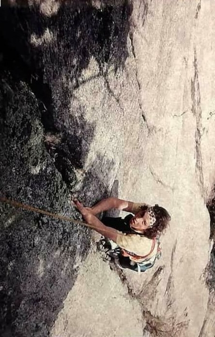 Andrea Savonitto - Nel 1979 durante l'apertura di Zigrilla, la prima via alle Placche di Mese in Valchiavenna, successivamente ri-aperta e ri-nominata da ignoti.