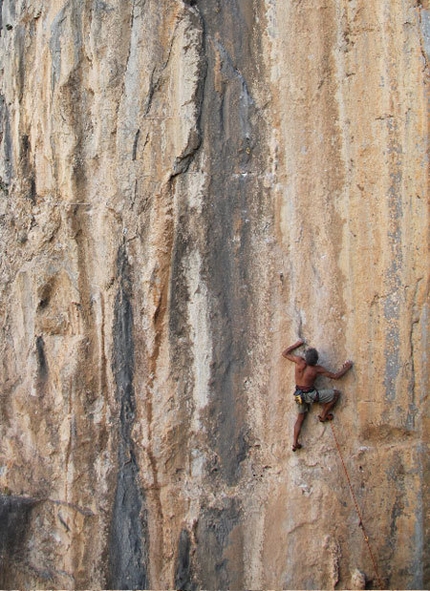 Accabadora - Gutturu Cardaxius - Sardegna - Manolo su Accabadora 8a/b