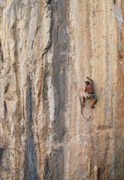 Accabadora - Gutturu Cardaxius - Sardegna - Manolo su Accabadora 8a/b