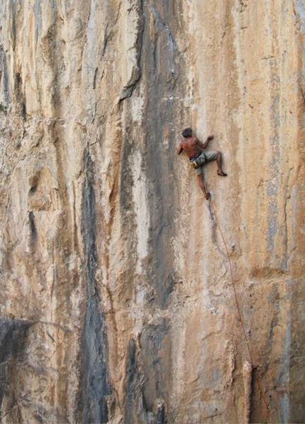 Accabadora - Gutturu Cardaxius - Sardegna - Manolo su Accabadora 8a/b