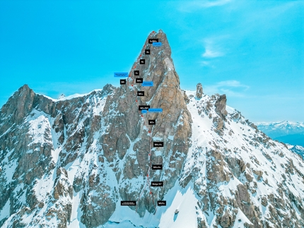 Dent du Géant, Monte Bianco, Kilian Moni, Mathis Garayt, Arthur Poindefert - Mathis Garayt, Arthur Poindefert e Kilian Moni durante la prima ripetizione di Coeur de Géant sulla parete NO del Dente del Gigante, massiccio del Monte Bianco il 17/06/2023