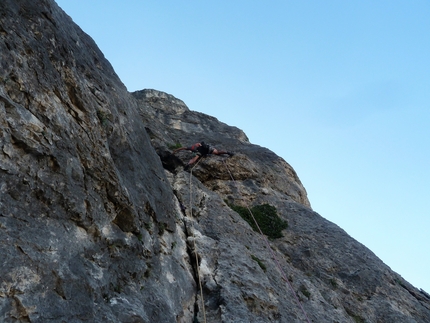 Sympathy for the Devil, Torre Costanza, Grigna Meridionale, Saverio De Toffol, Jorge Leonel Palacios - Sul primo tiro di Sympathy for the Devil alla Torre Costanza in Grignetta (Saverio De Toffol, Jorge Leonel Palacios 2022