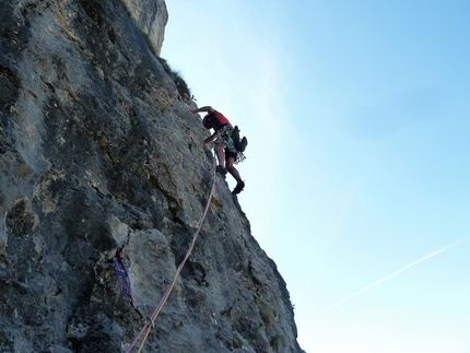Sympathy for the Devil, Torre Costanza, Grigna Meridionale, Saverio De Toffol, Jorge Leonel Palacios - Sul terzo tiro di Sympathy for the Devil alla Torre Costanza in Grignetta (Saverio De Toffol, Jorge Leonel Palacios 2022