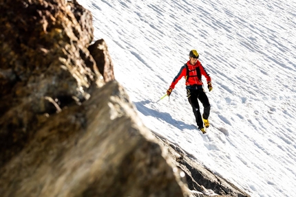 Nadir Maguet un mago sulle Grandes Jorasses, 3:19 andata e ritorno per la Via Normale