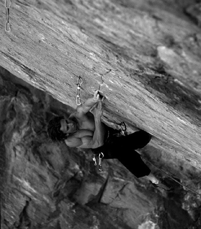 Alberto Gnerro - Alberto Gnerro su L'Avaro 8c+, Tetto di Sarre, Aosta