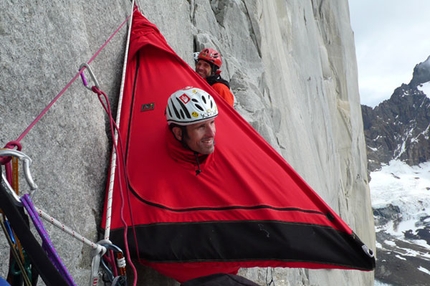 I 40 ruggenti e 'Osa, ma non troppo', Cerro Cota 2000 (Paine, Patagonia) - Rolando Larcher sul settimo tiro (Elio Orlandi, Michele Cagol, Fabio Leoni, Rolando Larcher)