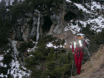 Dryland, Innsbruck, Austria - Erik Svab e la falesia di drytooling Dryland a Innsbruck, Austria