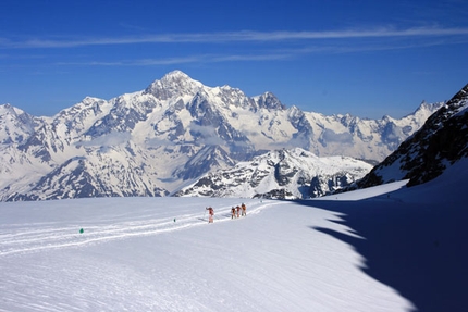 XIII Tour du Rutor: ski mountaineering race - Dennis Brunod and Manfred Reichegger win the XIII Tour du Rutor. Gloriana Pellissier and Laetitia Roux win the women's event.