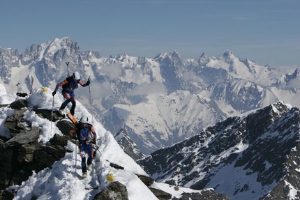 XIII Tour du Rutor: ski mountaineering race - Dennis Brunod and Manfred Reichegger win the XIII Tour du Rutor. Gloriana Pellissier and Laetitia Roux win the women's event.