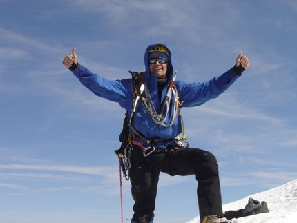 Christophe Profit 10 times the Eiger North Face as mountain guide - On 09/04/07 Christophe Profit, one of the most important mountaineers of all times, climbed the North Face of the Eiger for the tenth time with a client.