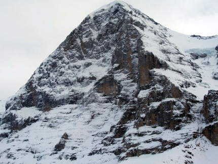 Christophe Profit 10 times the Eiger North Face as mountain guide - On 09/04/07 Christophe Profit, one of the most important mountaineers of all times, climbed the North Face of the Eiger for the tenth time with a client.