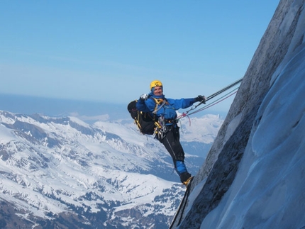 Christophe Profit 10 times the Eiger North Face as mountain guide - On 09/04/07 Christophe Profit, one of the most important mountaineers of all times, climbed the North Face of the Eiger for the tenth time with a client.